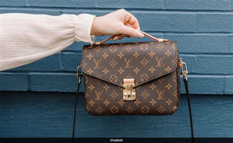 louis vuitton share price today|Louis Vuitton, Société Européenne (MC.PA) .